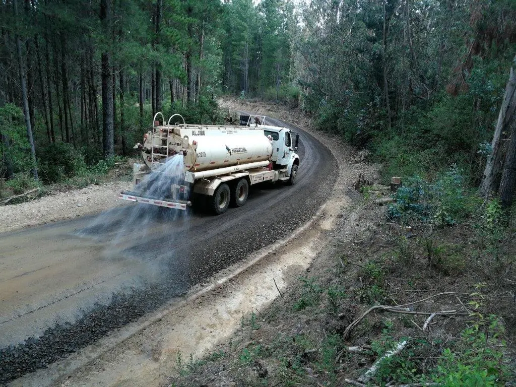 Camino operativo en terreno